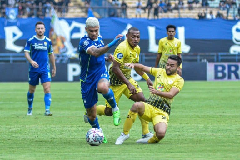 barito putera vs persib